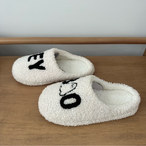 NWOT Hey Boo Cozy White Slippers size S/M aka 7/8 - Picture 6 of 6